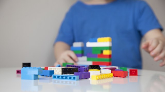 Anak bermain LEGO  (Foto: Thinkstock)