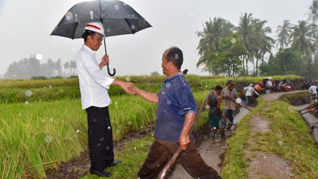 Presiden Joko Widodo di Kab. Tanah Datar. (Foto: dok. Agus Suparto - Presidential Palace)