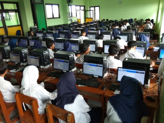 SMK Binakarya Mandiri Kebanjiran Siswa TryOut CBT (1)