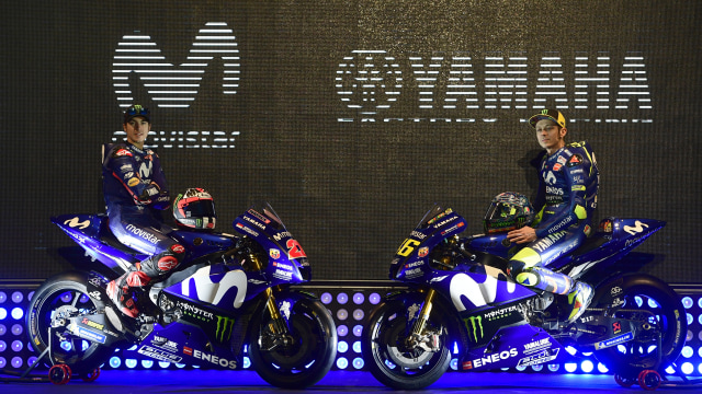 Pebalap Yamaha, Rossi dan Vinales. (Foto: PIERRE-PHILIPPE MARCOU / AFP)