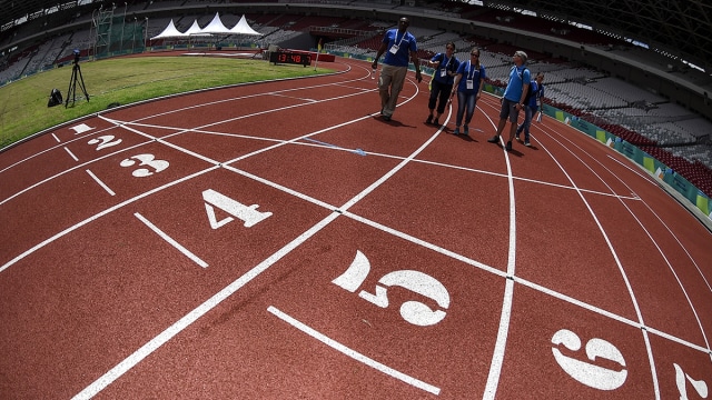 Persiapan venue atletik GBK (Foto: Antara/Sigid Kurniawan)