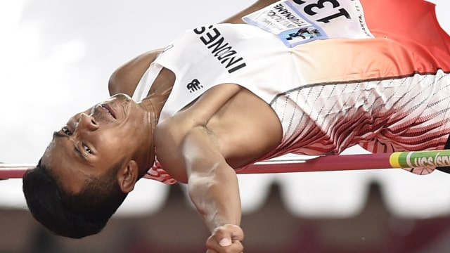 Atlet lompat tinggi Indonesia, Rizky Ghusyafa. (Foto: ANTARA FOTO/Prasetyo Utomo)