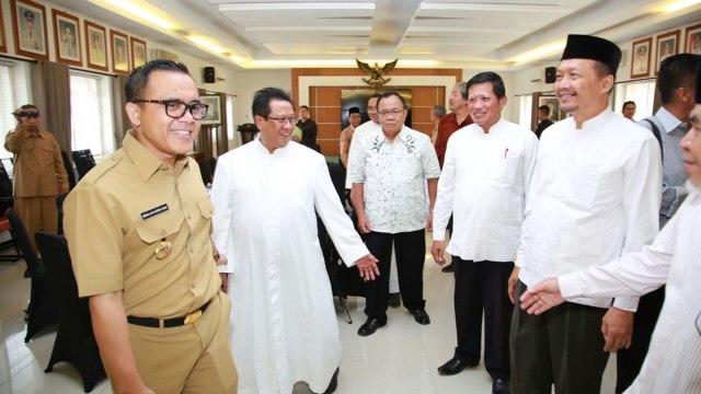 Bupati anas gelar pertemuan dengan pemuka agama. (Foto: Dok. Pemkab Banyuwangi)