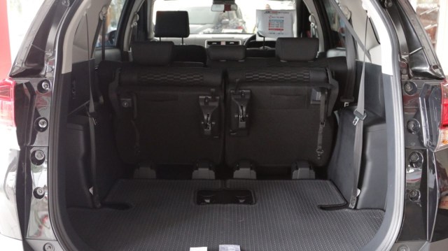 Bedah Toyota Rush TRD Sportivo, Varian Low SUV Terlaris (1029526)