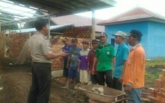Bhabinkamtibmas Polsek Muara Padang Sosialisasi Pilkada Damai di Desa Purwodadi