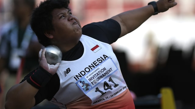 Atlet Tolak Peluru, Eki Febri Ekawati. (Foto: ANTARA FOTO/Sigid Kurniawan)