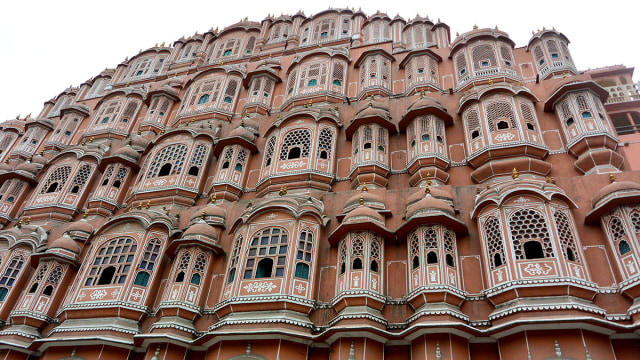 Cantiknya Hawa Mahal, Tempat Putri India Bebas Mengintip 'Dunia Luar' (121507)