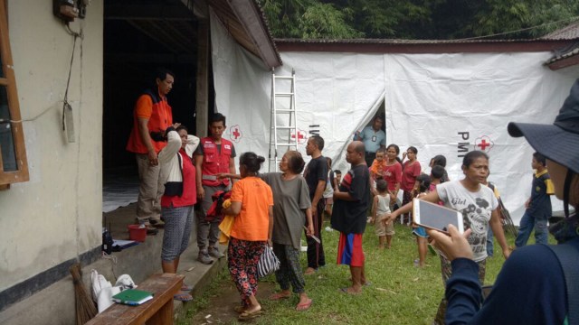 135 jiwa pengungsi dipindah ke Dusun Tegeh (Foto: Dok. BPBD Karangasem)