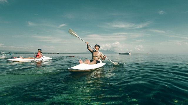 Bermain Kano dan Snorkeling di Pulau Tabuhan (1)