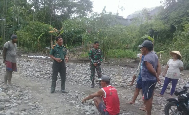 Warga Brebes Diminta Hentikan Penambangan Pasir Liar (1)