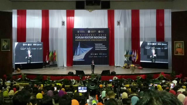 Joko Widodo membuka Konferensi Forum Rektor. (Foto: Jihad Akbar/kumparan)