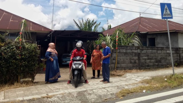 Penjor Tebu Hiasi “Galungan” Tionghoa di Bali (Foto: Cisilia Agustina Siahaan/kumparan)