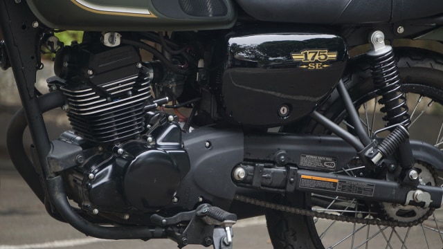 Motor Kawasaki W175