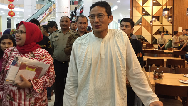 Sandiaga Uno di Mall Green Pramuka Rawasari (Foto: Moh Fajri/kumparan)