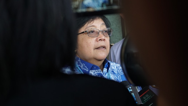 Menteri LHK Siti Nurbaya  Foto: Garin Gustavian/kumparan