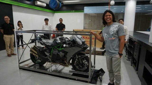 Pemilik Kawasaki H2 Carbon di Indonesia (Foto: Dok. PT KMI)