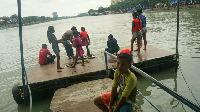 Kejuaraan Waterski dan Waterboard di Danau Sunter (Foto: Iqbal Firdaus/kumparan)