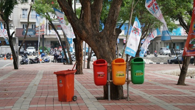 Pelebaran area pejalan kaki di Danau Sunter (Foto: Iqbal Firdaus/kumparan)