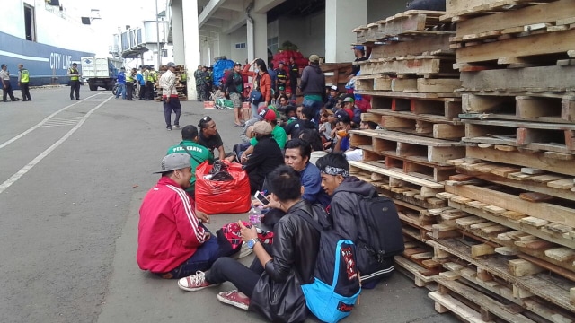 Rombongan Bonek jalur laut  (Foto: Dok. Bonek)