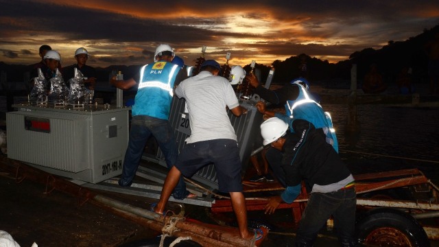 PLN bangun kabel listrik bawah laut ke Gili Gede (Foto: Dok. PLN)