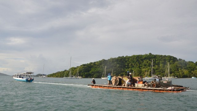 PLN bangun kabel listrik bawah laut ke Gili Gede (Foto: Dok. PLN)