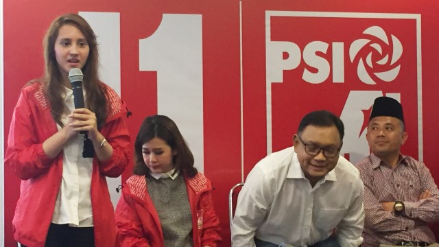 Tsamara Amany dan Grace Natalie di DPP PSI (Foto: Moh. Fajri)