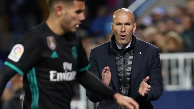 Instruksi Zidane di laga vs Leganes. (Foto: REUTERS/Susana Vera)