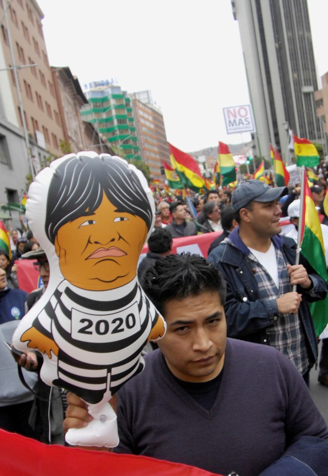 Demo warga Bolivia