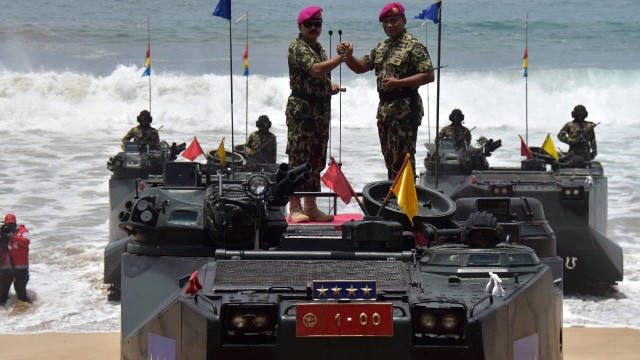 Panglima TNI jadi warga kehormatan Korps Marinir. (Foto: Dok. Pen Marinir)