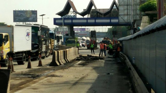 Perbaikan Gerbang Tol Cengkareng 2. (Foto: Dok. PT Jasa Marga)