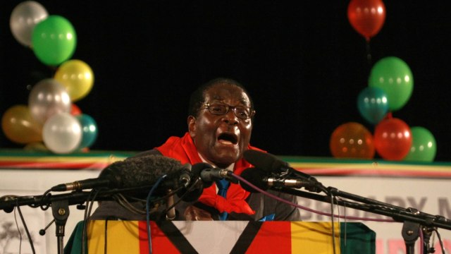 Perayaan ulang tahun ke-87 Mugabe (Foto: AFP/Jekesai Njikizana)
