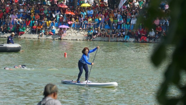 Susi Pudjiastuti di Festival Danau Sunter (Foto: Jamal Ramadhan/kumparan)