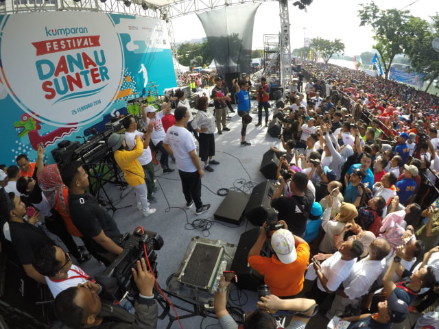 Suasana panggung Festival Danau Sunter (Foto: Aditia Noviansyah/kumparan)