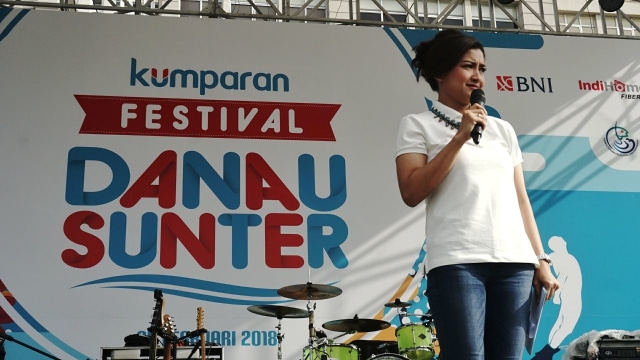 Tina Talisa di Festival Danau Sunter (Foto: Irfan Adi Saputra/kumparan)