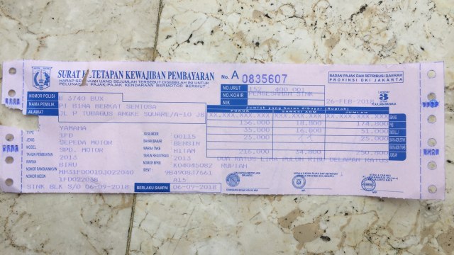 Rincian biaya pengurusan STNK (Foto: Abdul Latif/kumparan)