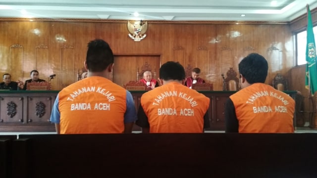 Tersangka kasus pemukulan wasit di Aceh (Foto: Zuhri Noviandi/kumparan)