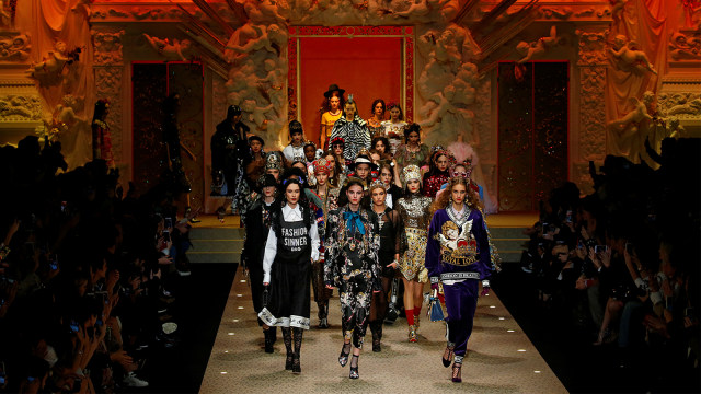 Pergelaran Dolce & Gabbana (Foto:  REUTERS/Tony Gentile)