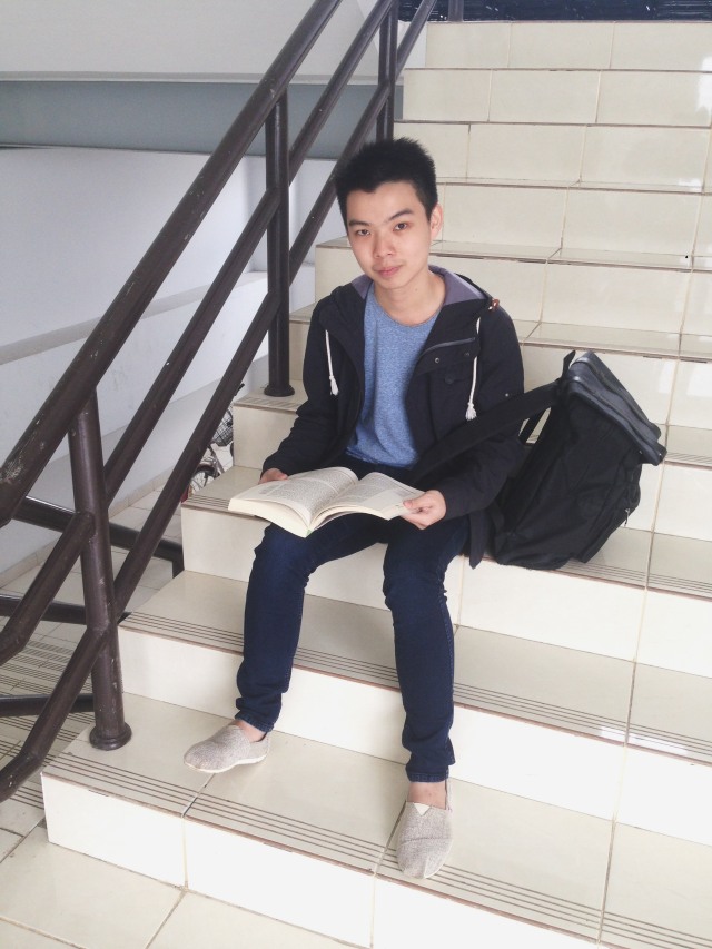 Tips Mix & Match Outfit ke Kampus Ala Mahasiswa President University (56012)