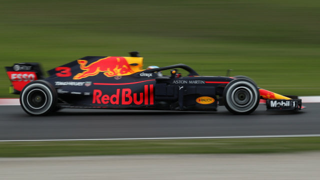 Pebalap Red Bull, Daniel Ricciardo. (Foto: REUTERS/Albert Gea)