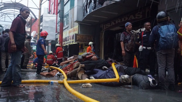 Kebakaran di Pasar Baru (Foto: Fitra Andrianto/kumparan)