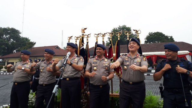 Divisi Humas Polri jadi Warga Kehormatan Brimob (Foto: dok Humas polri)