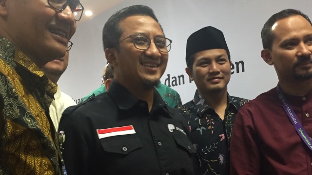 Ustaz Yusuf Mansur di Bank Muamalat Foto: Siti Maghfirah/kumparan