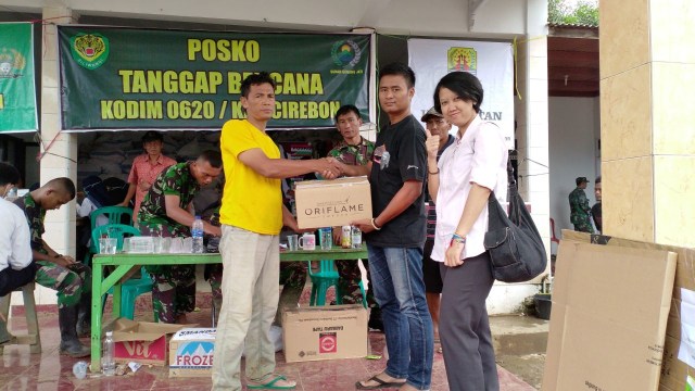 Komunitas Pena Peduli Berikan Bantuan untuk Korban Banjir di Cirebon