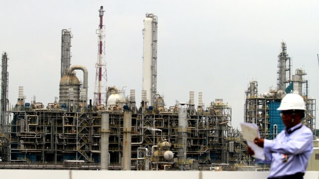 Suasana Pabrik PT Chandra Asri Petrochemical Tbk Foto: Aditia Noviansyah/kumparan