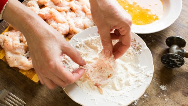 Kesalahan saat memasak ayam goreng tepung  (Foto: thinkstock)