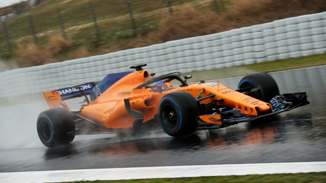 Alonso di tes pramusim Barcelona. (Foto: REUTERS/Albert Gea)