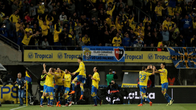 Pemain Las Palmas merayakan gol. Foto: REUTERS/Santiago Ferrero