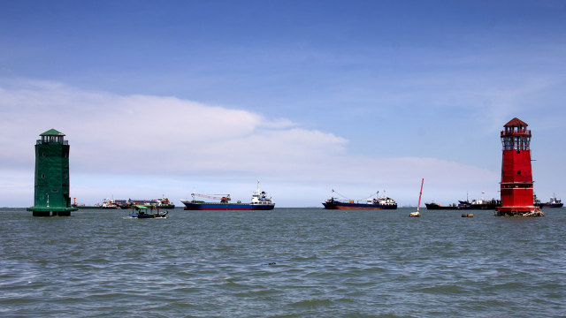 Buruh Angkut Pelabuhan Sunda Kelapa (Foto: Jamal Ramadhan/kumparan)