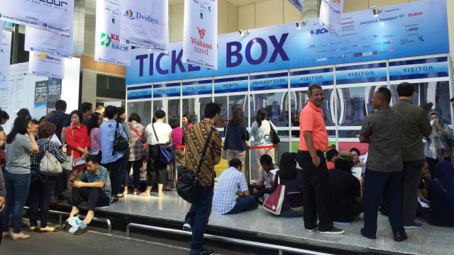 Antrean tiket ASTINDO Travel Fair 2018 (Foto: Shika Arimasen Michi/kumparan)