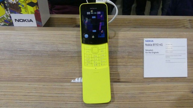 Ponsel Pisang Nokia 8810. (Foto: Rachmadin Ismail/kumparan)